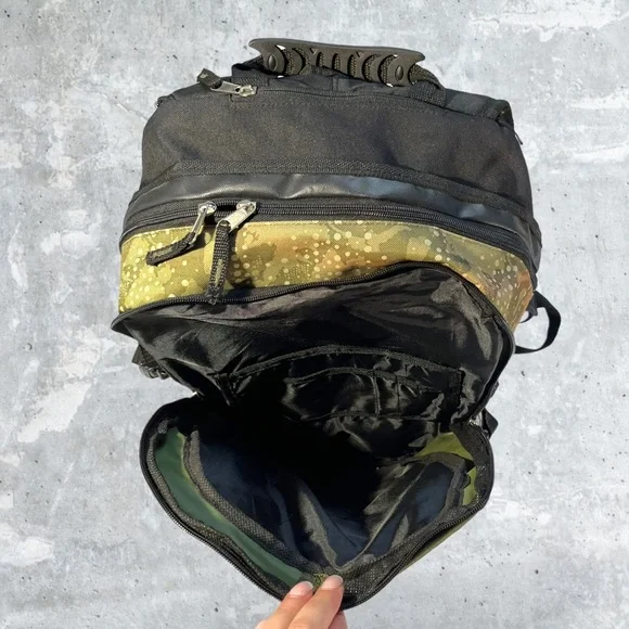 Green Camouflage Backpack Camo - Picture 12 of 16